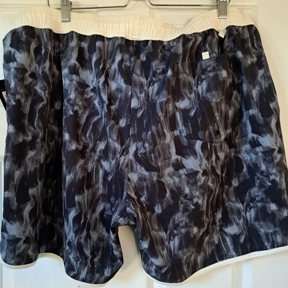 Men Swim Shorts  XL - Picture 2 of 5